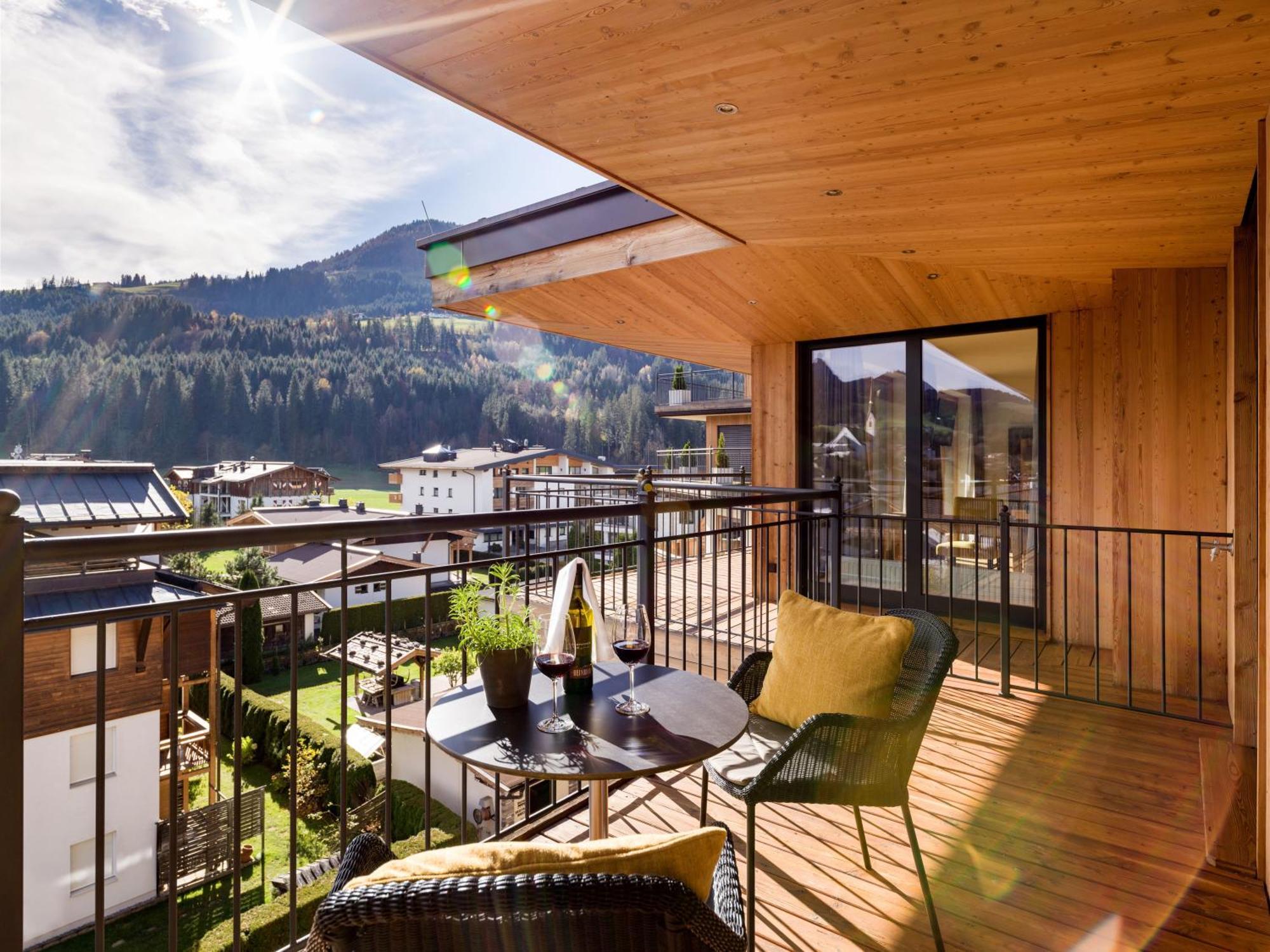 Hotel Zentral ****Superior Kirchberg in Tirol Bagian luar foto